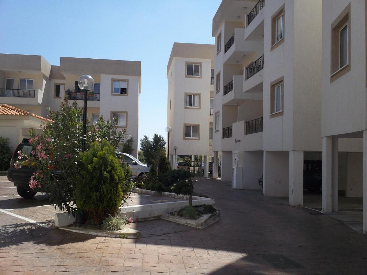 A Stone'S Throw From Everything Paphos Exterior photo