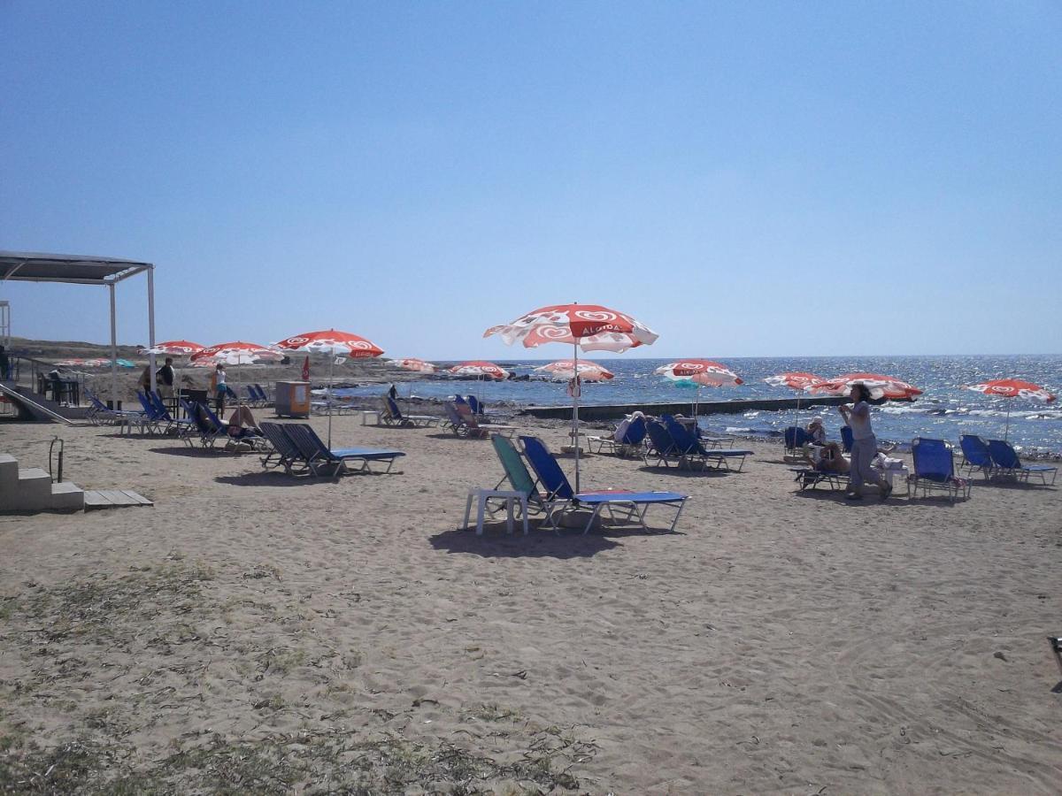 A Stone'S Throw From Everything Paphos Exterior photo