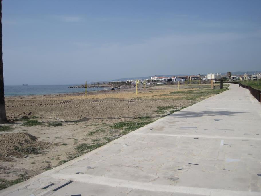 A Stone'S Throw From Everything Paphos Exterior photo